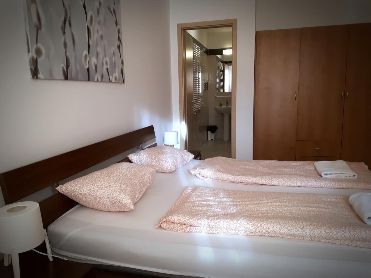 Gozsdu Suite Apartment Budapeste Exterior foto